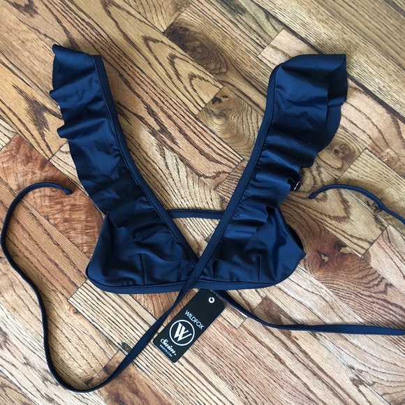Wildfox Susie Rufle Wrap Bikini Top NWT - Picture 5 of 8